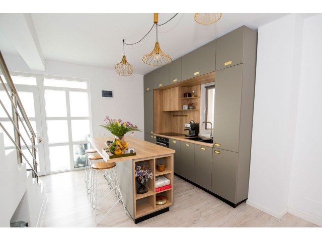 Mobilier bucătărie  la comandă realizat din PAL - 1