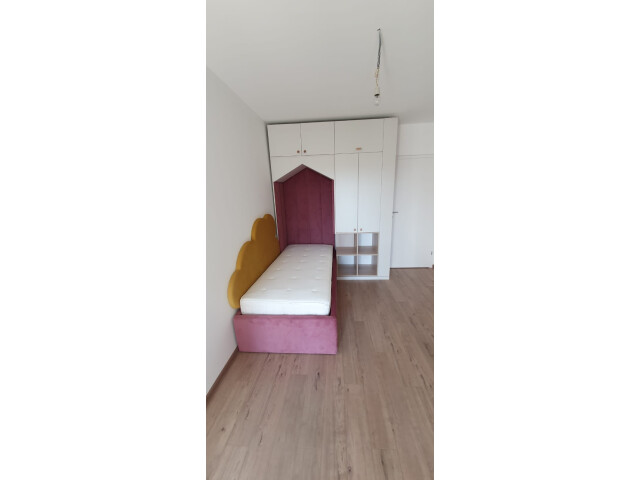 Pat tapițat la comandă copii