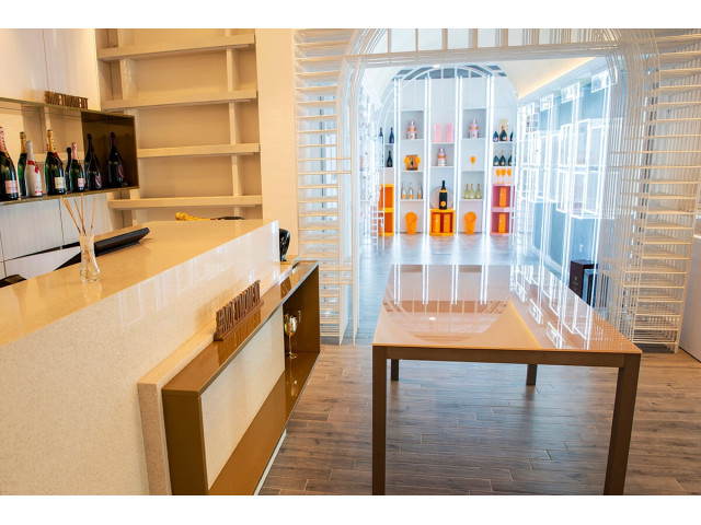 Showroom Proiect Comercial Moet