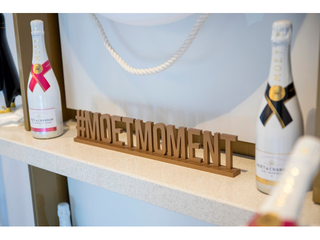 Showroom Proiect Comercial Moet