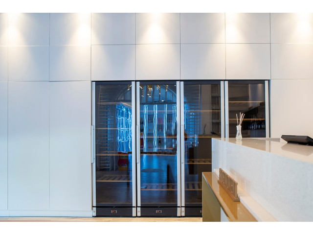 Showroom Proiect Comercial Moet