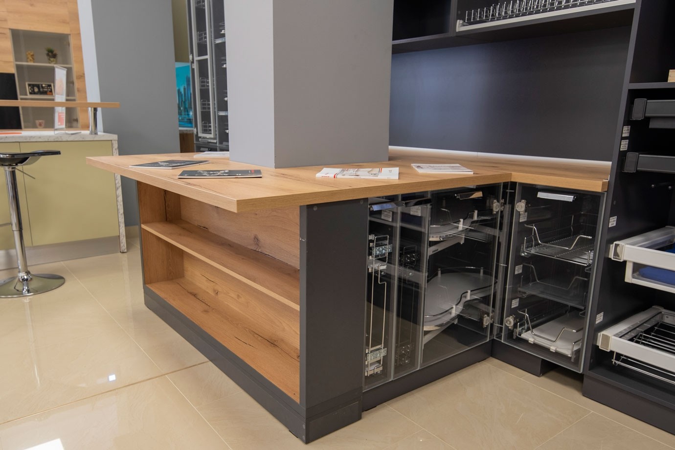 Mobilier Showroom Trady