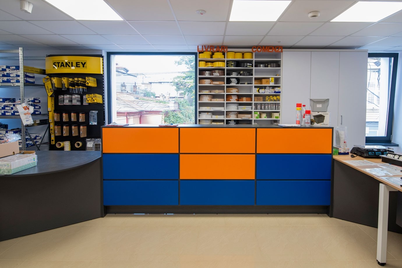Mobilier Showroom Trady